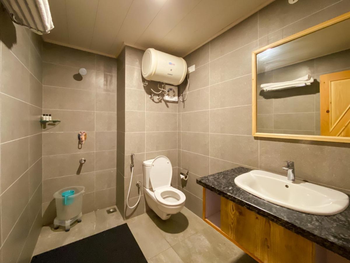 Hotel Batseri Sāngla Esterno foto